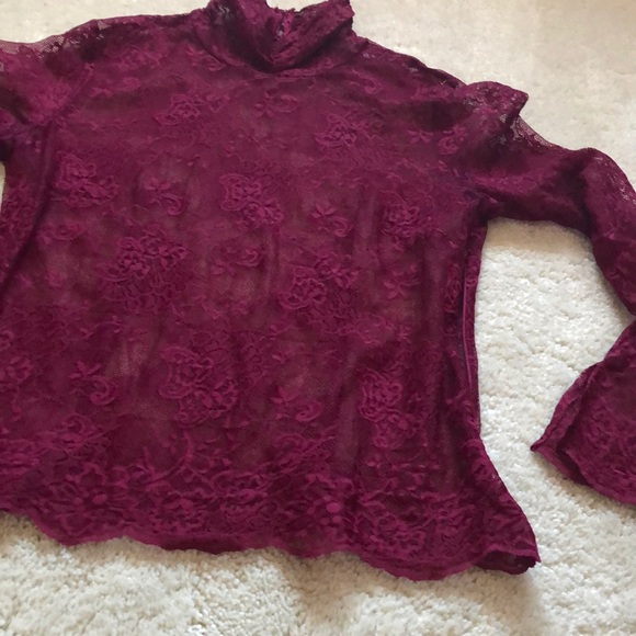 Karen Kane lace top - Picture 7 of 9